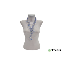 Göy və şəffaf xrustal