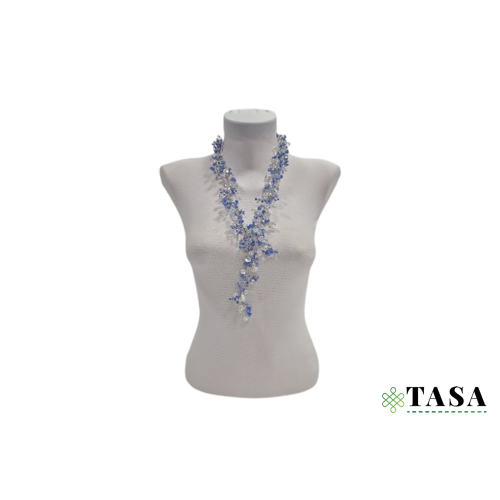 Göy və şəffaf xrustal