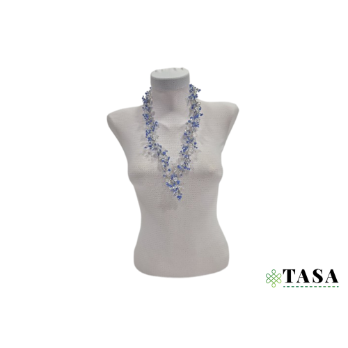 Göy və şəffaf xrustal