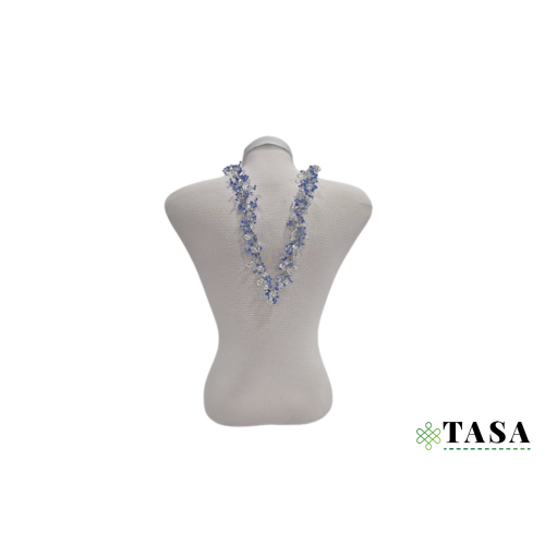 Göy və şəffaf xrustal